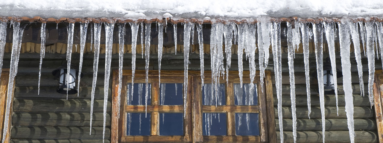 spray foam prevents ice dams by providing proper insulation in Spokane attic spaces